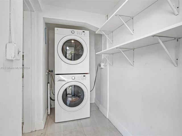 5170 SW 7th St, Miami FL 33134