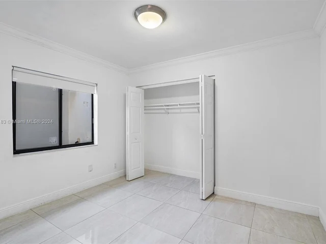 5170 SW 7th St, Miami FL 33134