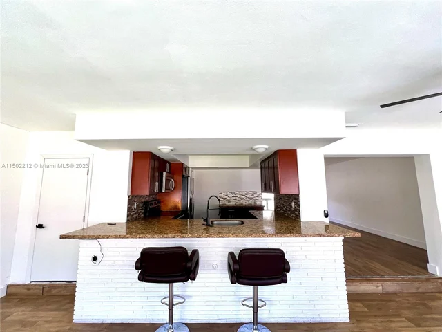 2005 N Park Rd, Hollywood FL 33021