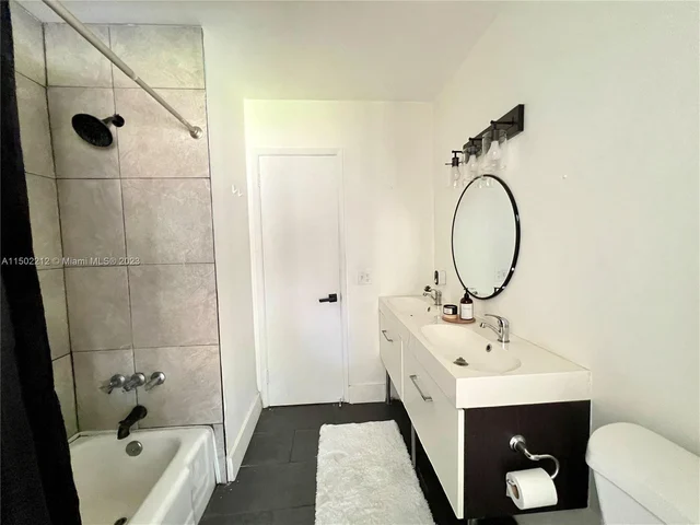 2005 N Park Rd, Hollywood FL 33021