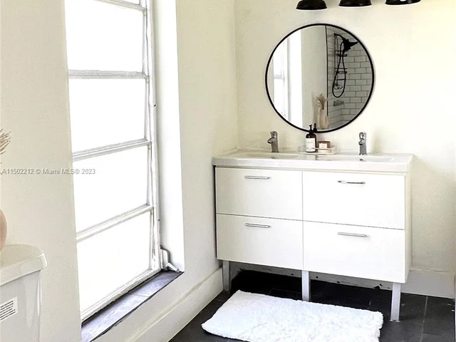 2005 N Park Rd, Hollywood FL 33021