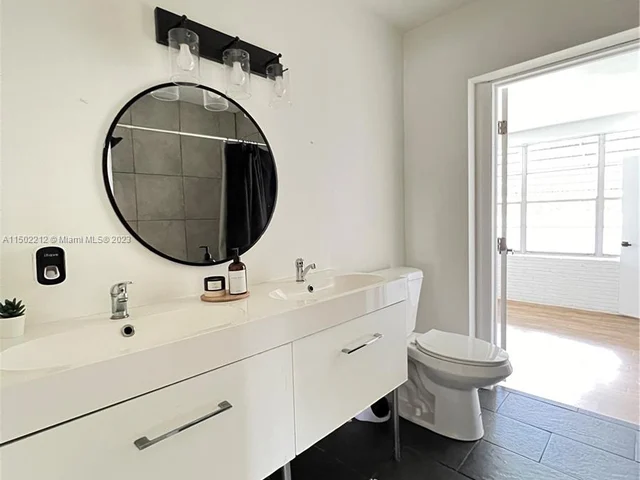 2005 N Park Rd, Hollywood FL 33021