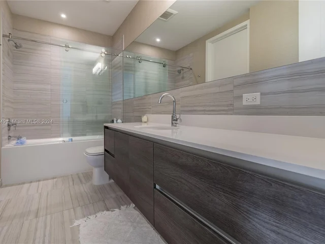 301 Altara Ave # 422, Coral Gables FL 33146