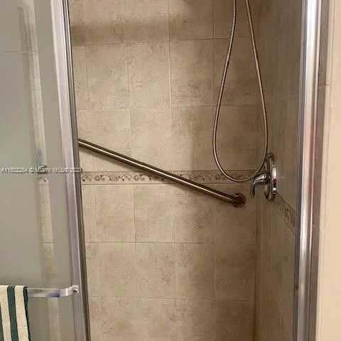 286 Racquet Club Rd # 201, Weston FL 33326