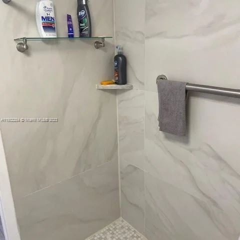 286 Racquet Club Rd # 201, Weston FL 33326