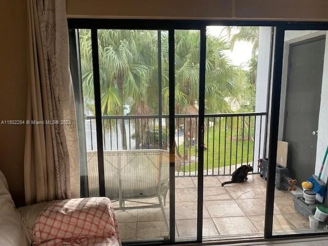 286 Racquet Club Rd # 201, Weston FL 33326