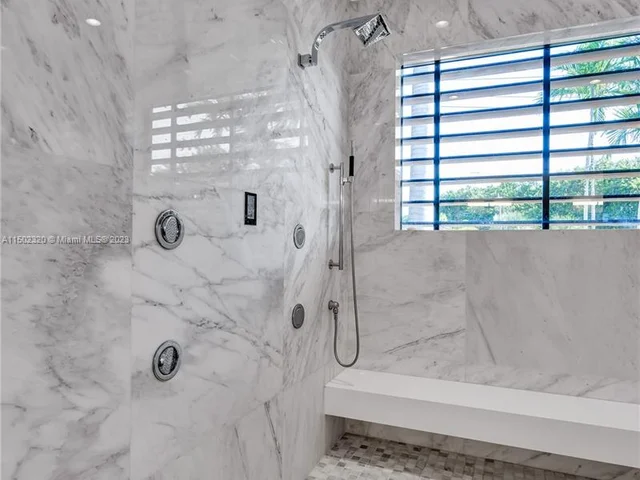 2802 Prairie Ave, Miami Beach FL 33140