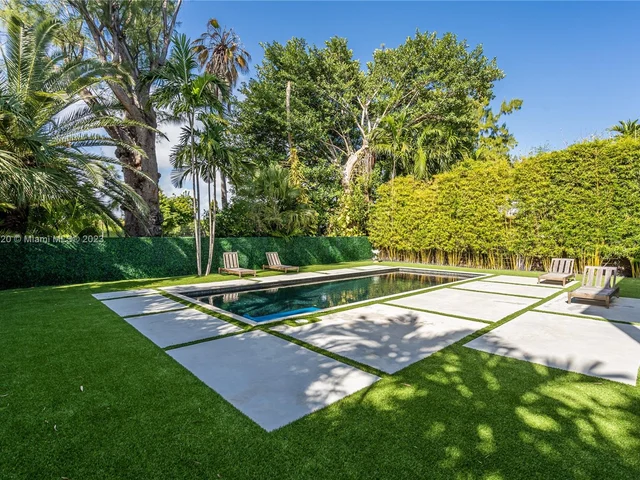 2802 Prairie Ave, Miami Beach FL 33140