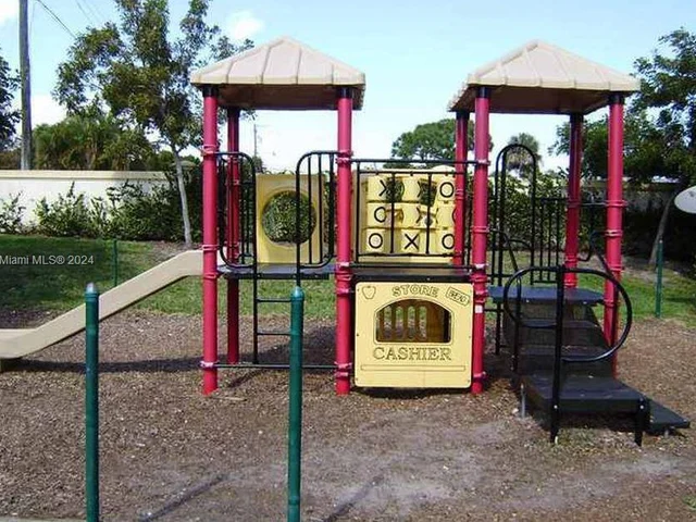 1226 Lucaya Dr # 1226, Riviera Beach FL 33404