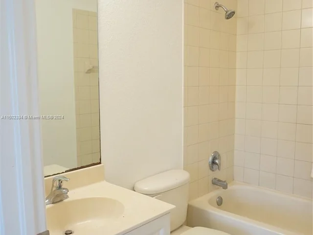 1226 Lucaya Dr # 1226, Riviera Beach FL 33404