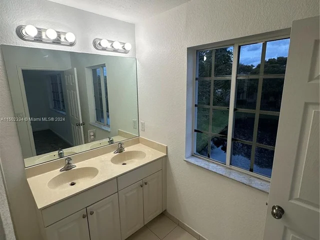 1226 Lucaya Dr # 1226, Riviera Beach FL 33404