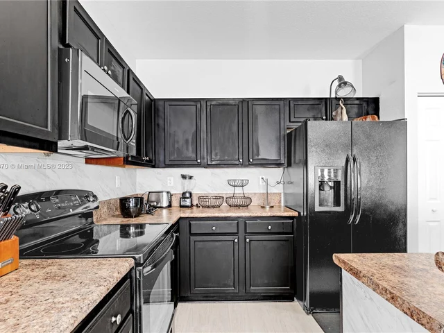 2340 NE 3rd Ct # 0, Homestead FL 33033