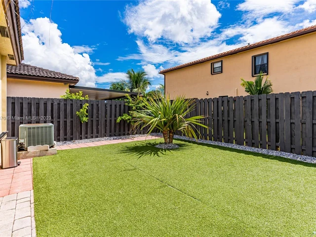 2340 NE 3rd Ct # 0, Homestead FL 33033