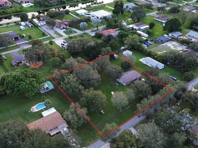 13670 SW 36th Ct, Davie FL 33330