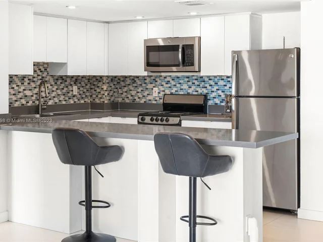 1800 Collins Ave # 12B, Miami Beach FL 33139