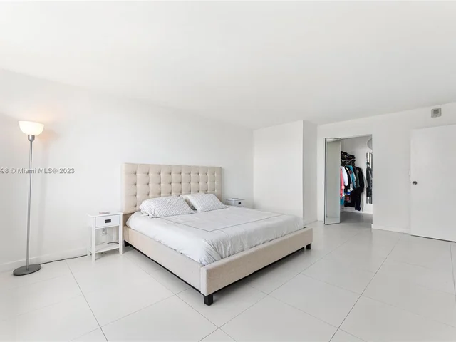 1800 Collins Ave # 12B, Miami Beach FL 33139