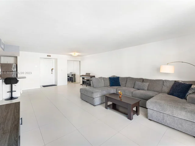 1800 Collins Ave # 12B, Miami Beach FL 33139