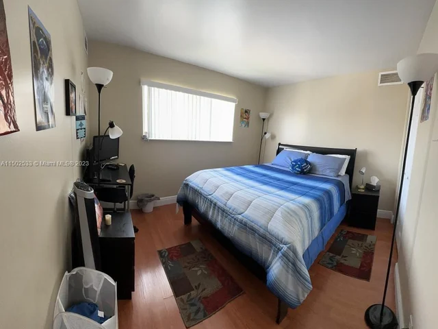 2916 NW 55th Ave # 2D, Lauderhill FL 33313