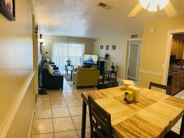 2916 NW 55th Ave # 2D, Lauderhill FL 33313
