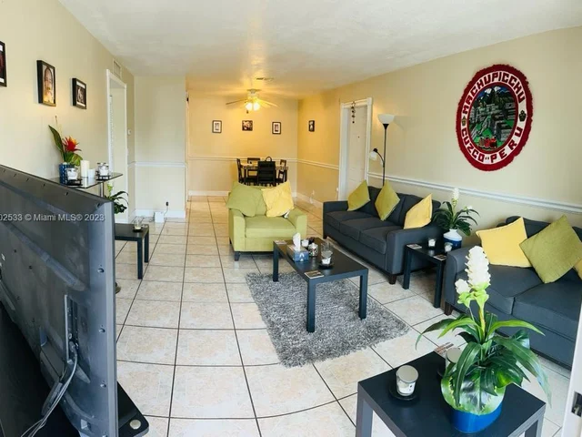 2916 NW 55th Ave # 2D, Lauderhill FL 33313