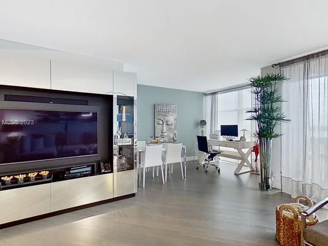 1000 W Island Blvd # 1202, Aventura FL 33160