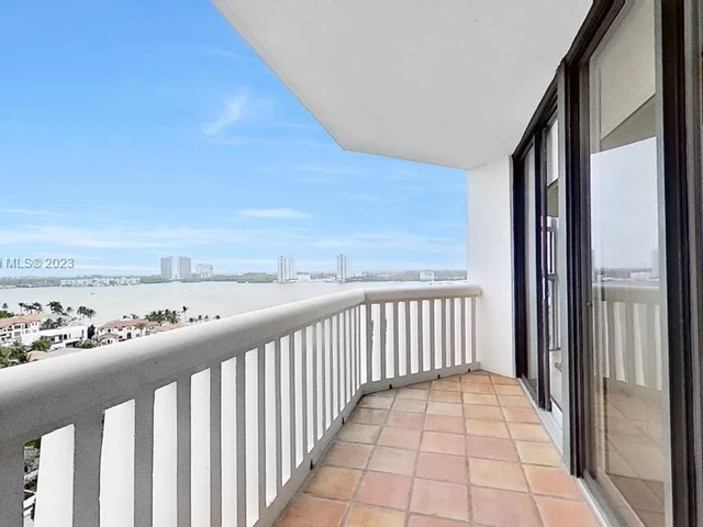 1000 W Island Blvd # 1202, Aventura FL 33160