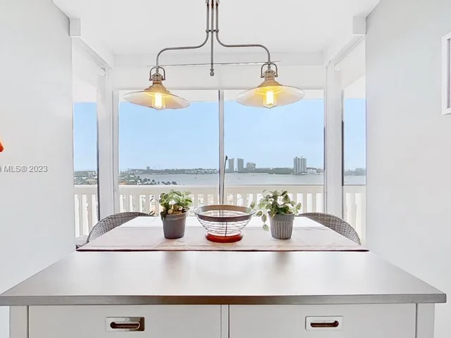 1000 W Island Blvd # 1202, Aventura FL 33160