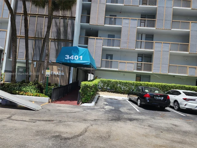 3401 N Country Club Dr # 117, Aventura FL 33180
