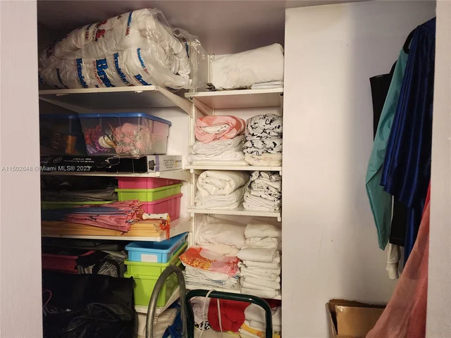 3401 N Country Club Dr # 117, Aventura FL 33180