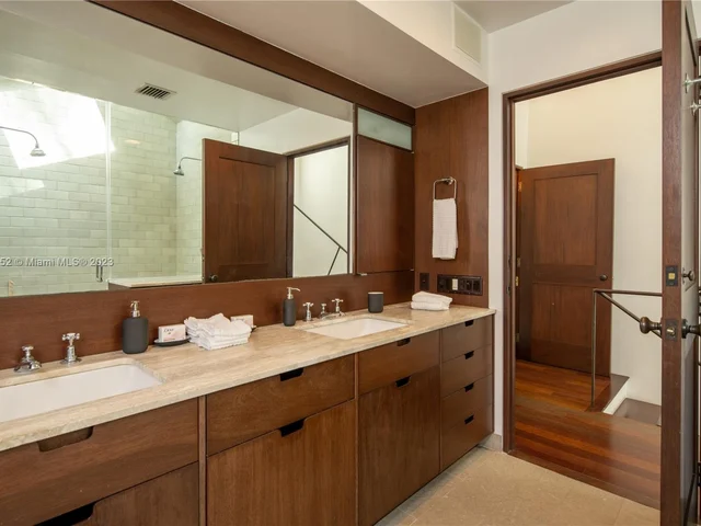 1545 Pennsylvania Ave, Miami Beach FL 33139