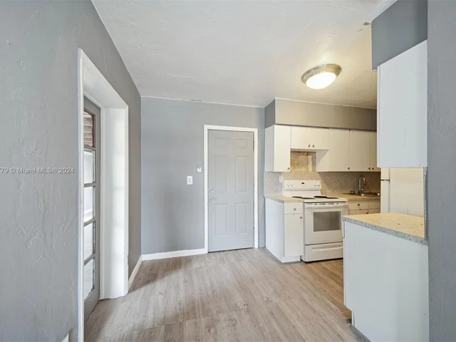 16001 NW 17th PL, Miami Gardens FL 33054