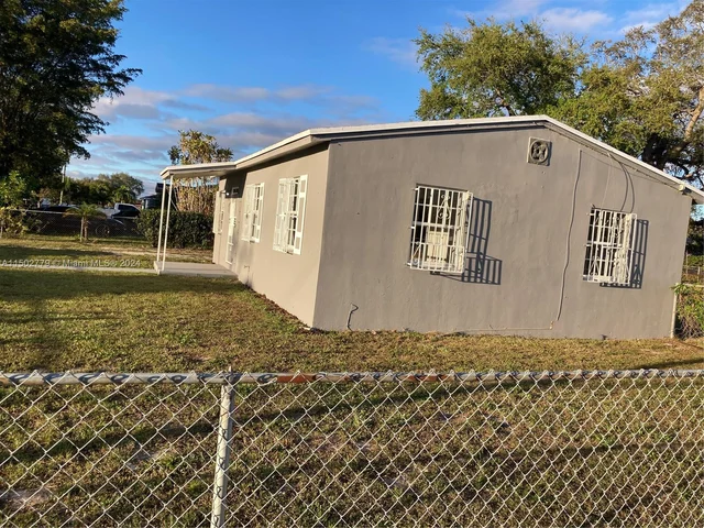 16001 NW 17th PL, Miami Gardens FL 33054