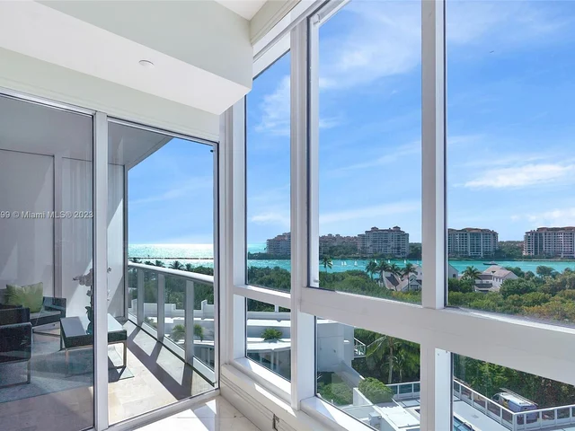 100 S Pointe Dr # 702, Miami Beach FL 33139