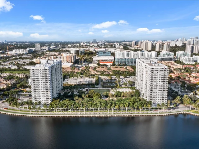 2801 NE 183rd St # 2116W, Aventura FL 33160