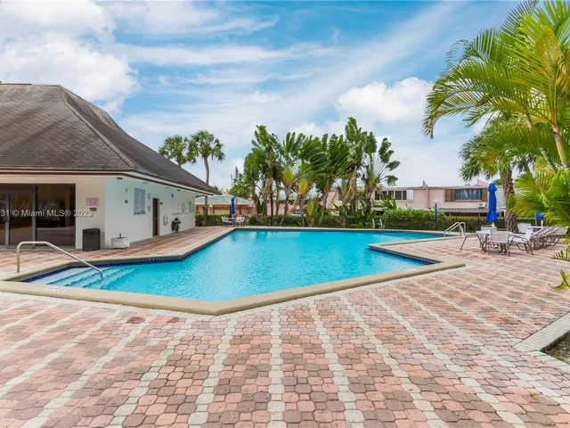 13951 Kendale Lakes Cir # 707A, Miami FL 33183