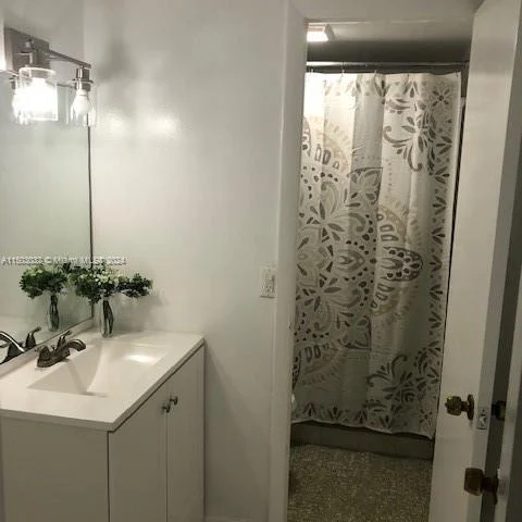 5050 NW 7th St # 505, Miami FL 33126