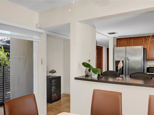 213 N 15th Ave, Hollywood FL 33020