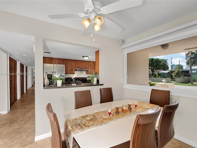 213 N 15th Ave, Hollywood FL 33020