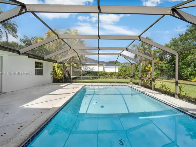 17191 SW 86th Ave, Palmetto Bay FL 33157