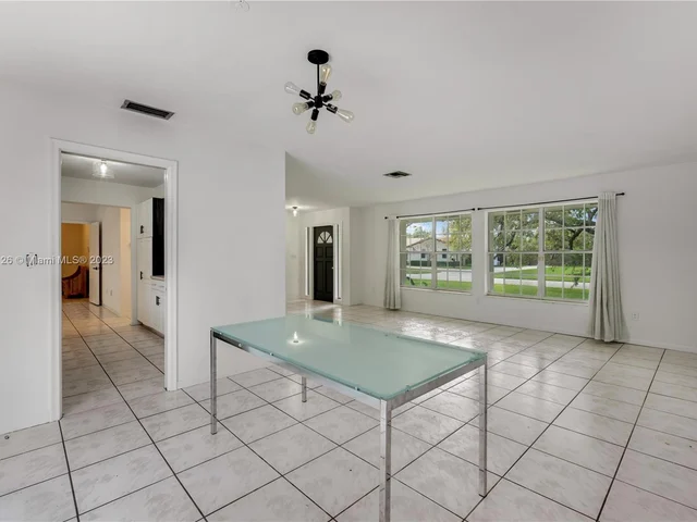 17191 SW 86th Ave, Palmetto Bay FL 33157