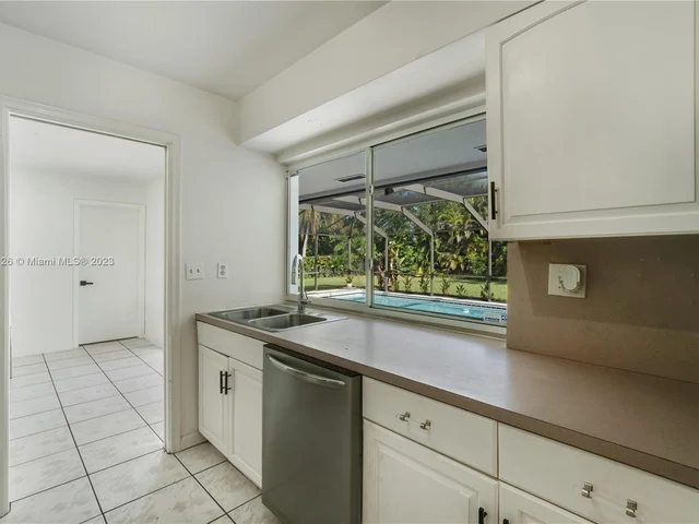 17191 SW 86th Ave, Palmetto Bay FL 33157