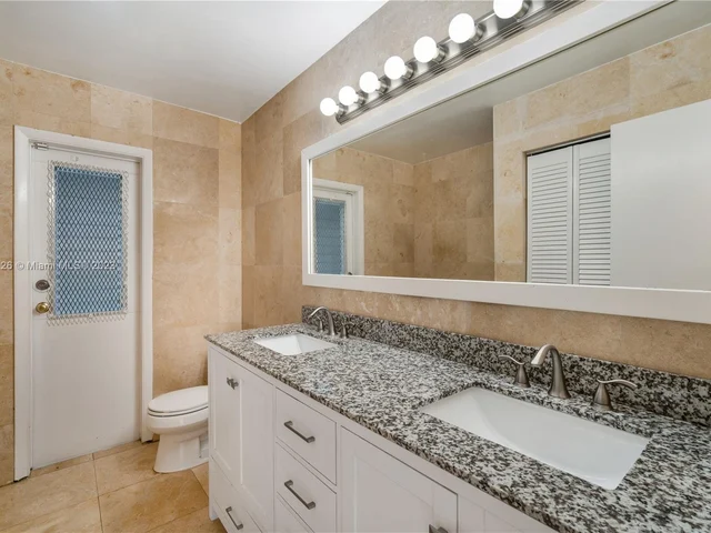 17191 SW 86th Ave, Palmetto Bay FL 33157