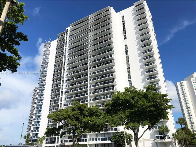 20505 E COUNTRY CLUB DR. # 339, Aventura FL 33180