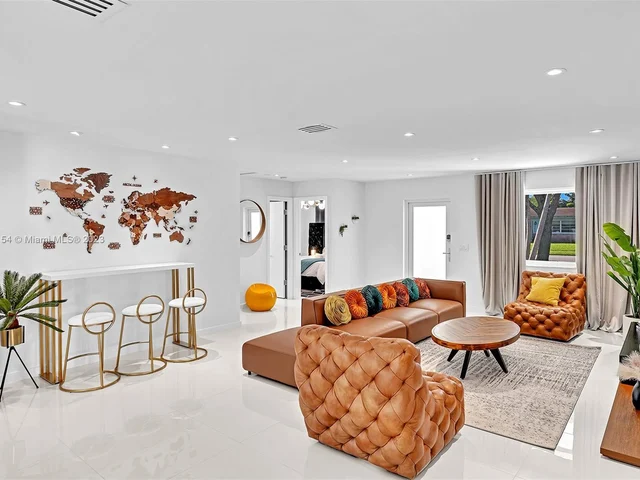 5005 Johnson St, Hollywood FL 33021