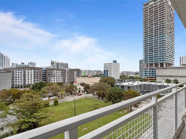 444 NE 30th St # 804, Miami FL 33137