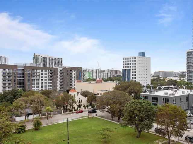 444 NE 30th St # 804, Miami FL 33137