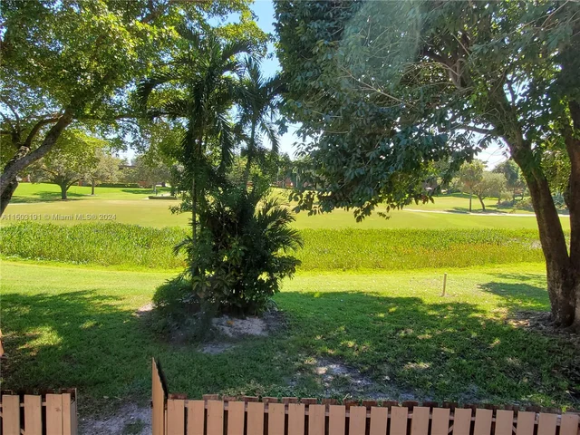 8930 SW 20th Pl # 20, Davie FL 33324