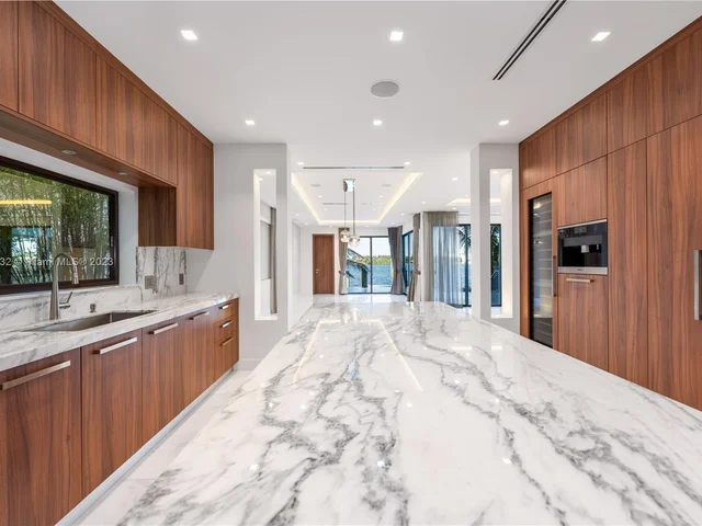 1311 Stillwater Dr, Miami Beach FL 33141