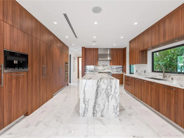 1311 Stillwater Dr, Miami Beach FL 33141