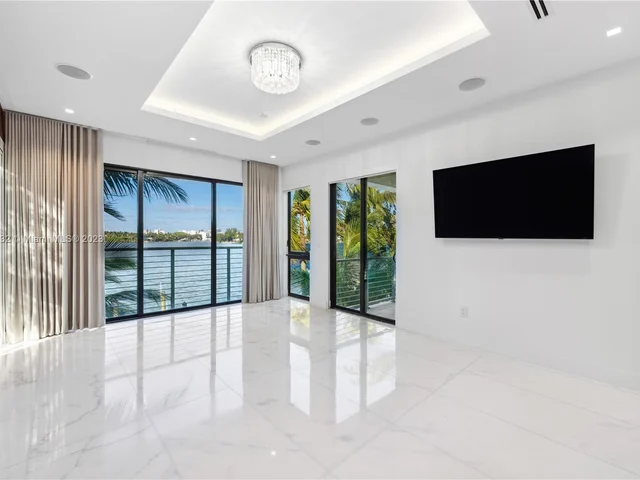 1311 Stillwater Dr, Miami Beach FL 33141